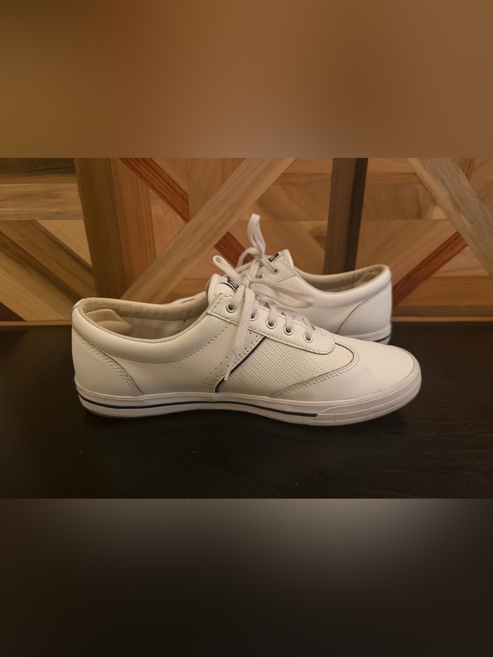 Keds Courty Women’s Size 10 Lace-Up Sneakers in White with Subtle Navy Trim - Picture 4 of 6